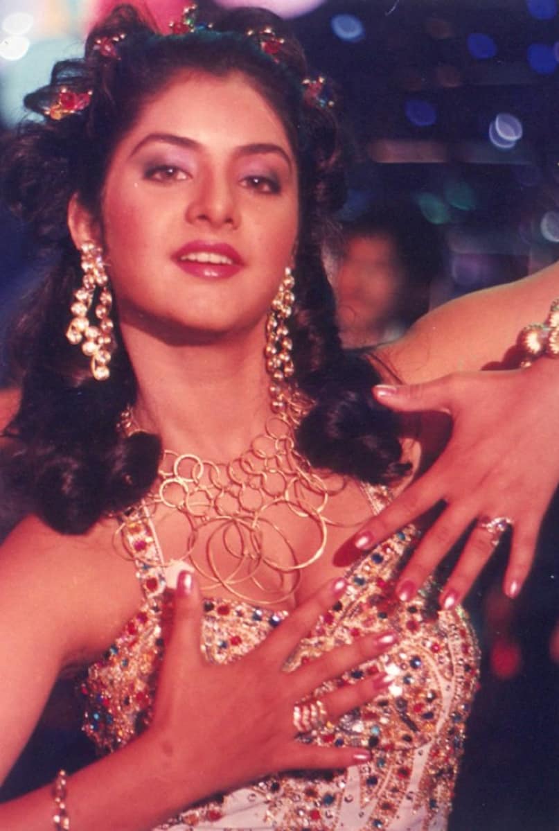 sunny deol, divya bharti, sunny deol divya bharti movie Vishwatma, sunny deol divya bharti Vishwatma, 1992 action thriller Vishwatma, Rajiv Rai, Vishwatma shooting, Vishwatma Kenya, director Rajiv Rai, Sunny Deol, Naseeruddin Shah, Chunky Panday sunny deol, divya bharti, sunny deol divya bharti movie Vishwatma, sunny deol divya bharti Vishwatma, 1992 action thriller Vishwatma, Rajiv Rai, Vishwatma shooting, Vishwatma Kenya, director Rajiv Rai, Sunny Deol, Naseeruddin Shah, Chunky Panday