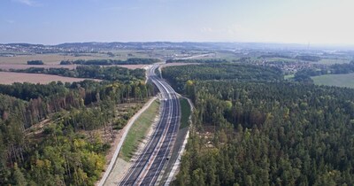 जेवर एयरपोर्ट से गंगा एक्‍सप्रेसवे तक लिंक रोड़ बनाने का प्रस्‍ताव है. 