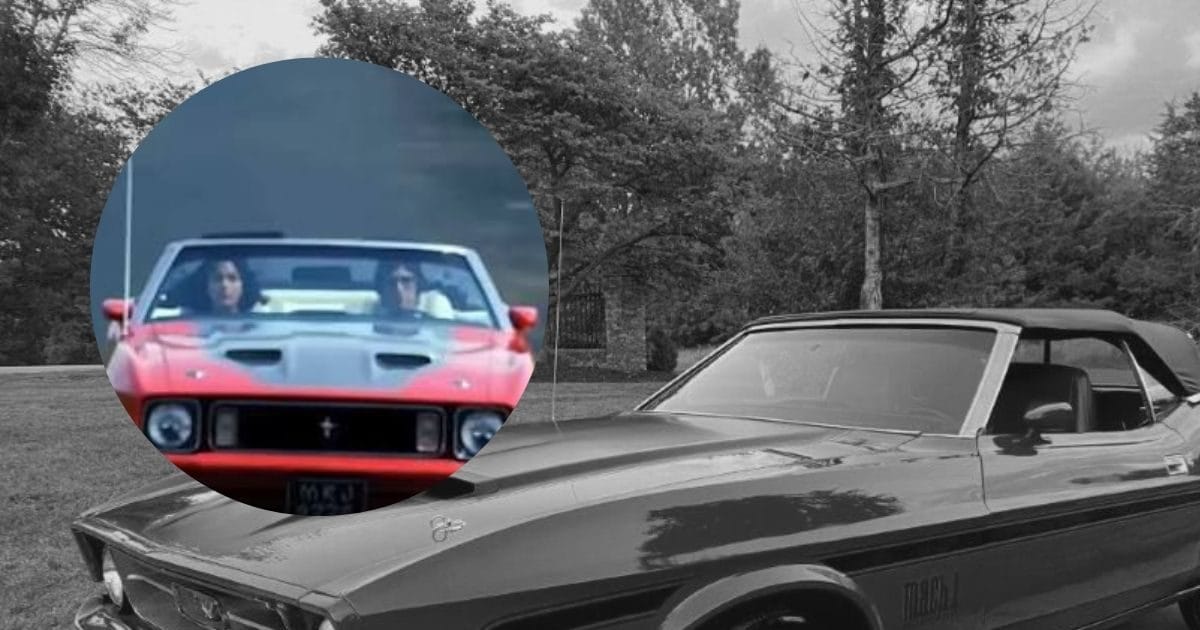 Don's car, V8 engine was installed in 1973 itself, Amitabh had increased the speed in the smuggling scene Don's car, V8 engine was installed in 1973 itself, Amitabh had increased the speed in the smuggling scene