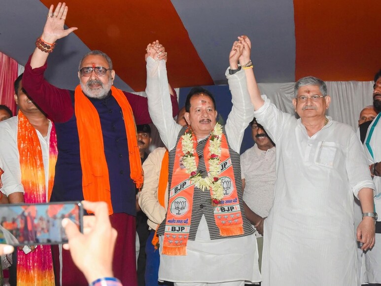 lalan giriraj 2025 11 54d3b65a5b39f9b2b6659bc4ac35defa