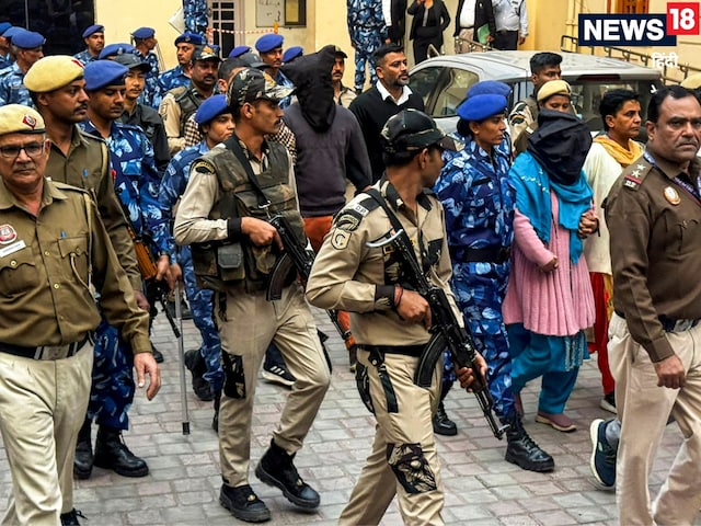 डॉक्‍टरों को कैसे बनाया गया आतंकी, खुला राज, SIR पर सुप्रीम कोर्ट में सुनवाई