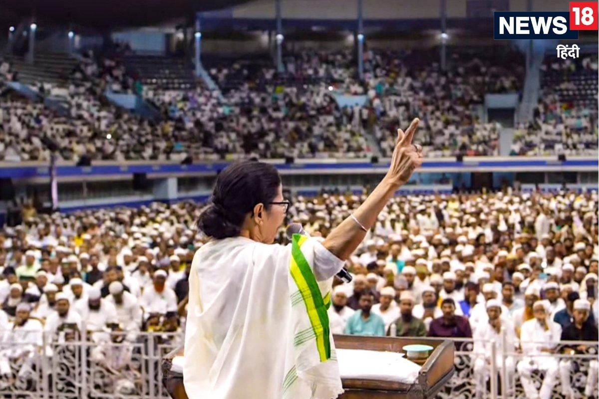 मोदी सरकार का फैसला मानने को मजबूर हुईं ममता दीदी चुनावी रणनीति या कुछ और