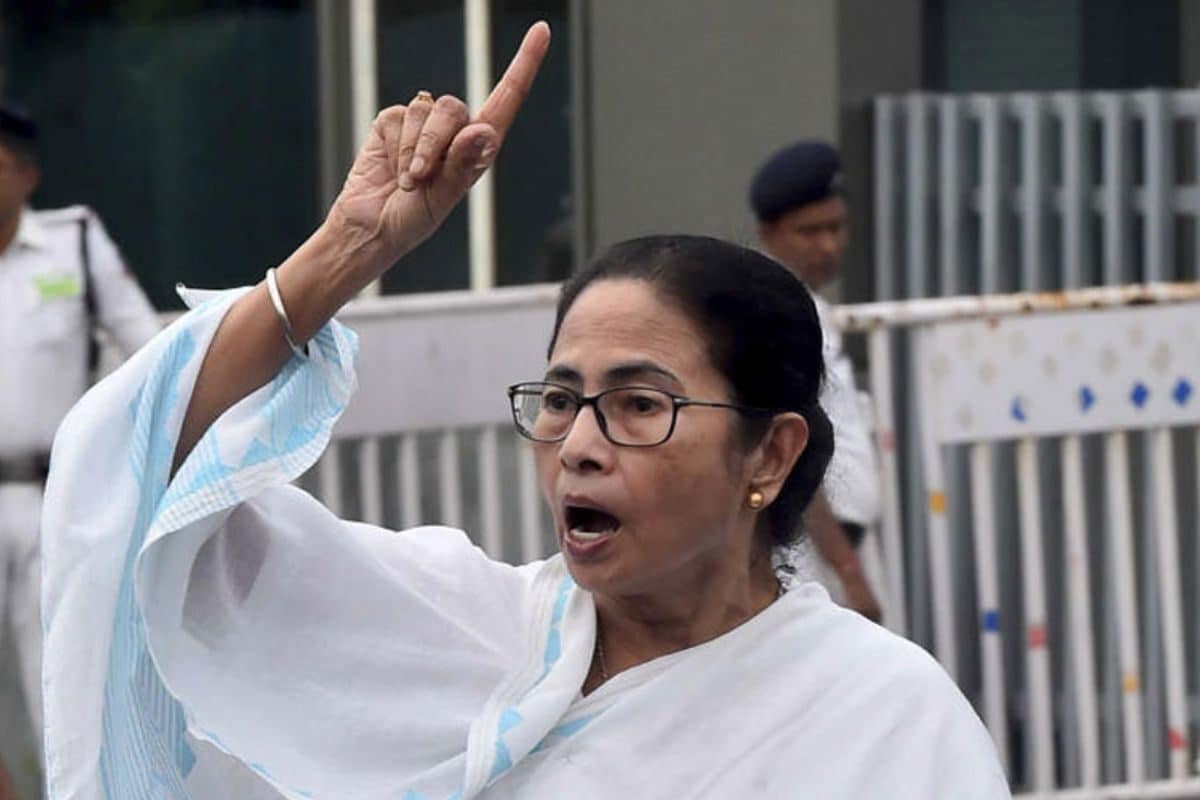 ‘खतरनाक स्टेज’: SIR रोकने पर ममता का CEC को पत्र BJP बोली- TMC घबराई