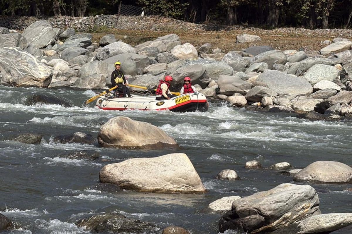 बर्फबारी और बारिश को तरसे पहाड़ मनाली में फीका पड़ा पर्यटन कारोबार