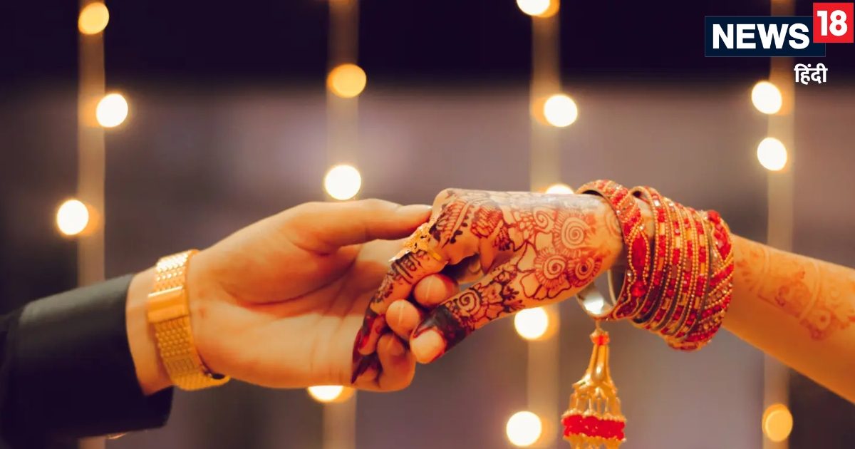 माला पहनाकर दूल्‍हा ने दुल्‍हन से कहीं ये बातें, झट से पूरी हुई शादी की रस्‍म