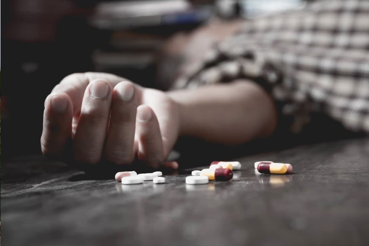 बगैर डॉक्‍टर के सलाह के मत लो दवा ओवरडोज से मौतों का आंकड़ा डराने वाला