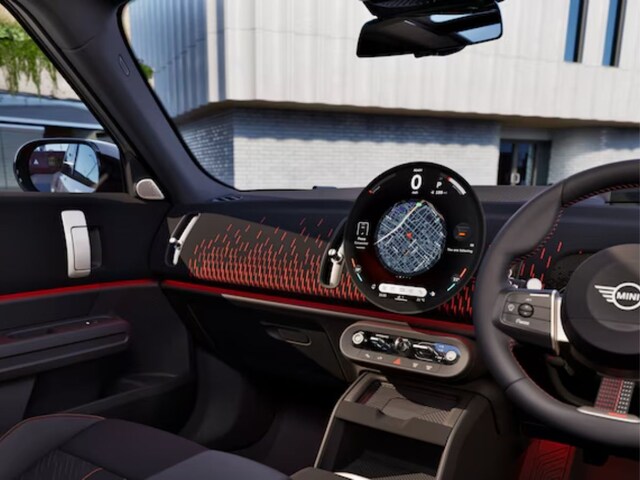 Mini Countryman SUV launched in India, will run 100KM in 8 minutes of charging Mini Countryman SUV launched in India, will run 100KM in 8 minutes of charging