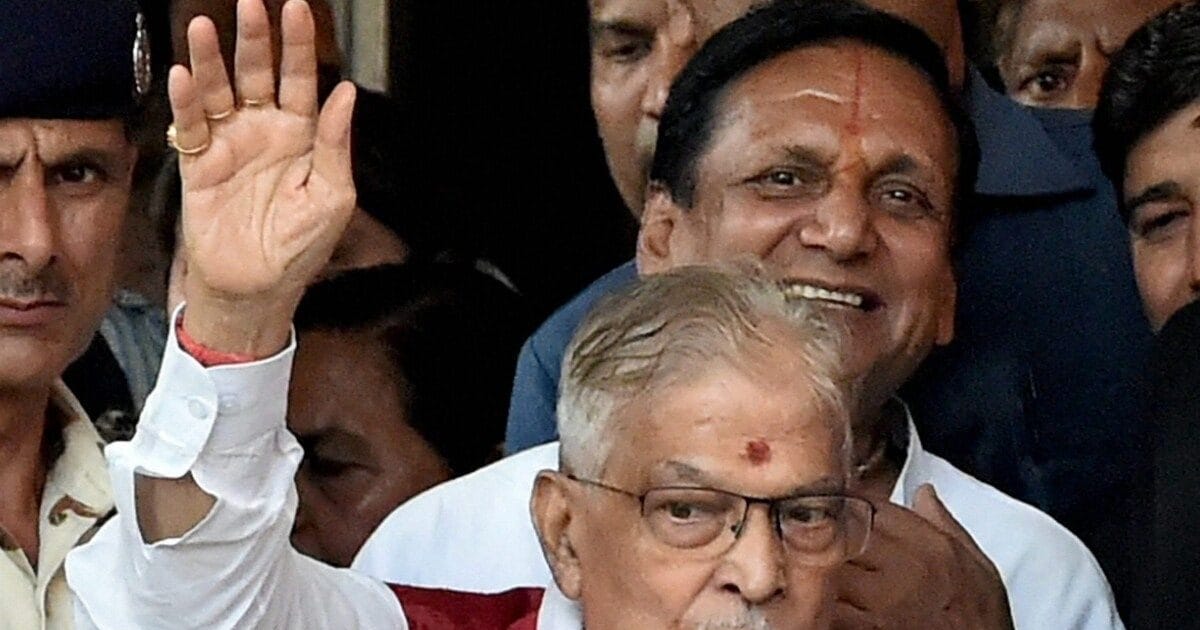 चुनावों में पैसा बांटने से कल्याण नहीं होता, मुरली मनोहर जोशी का बड़ा बयान