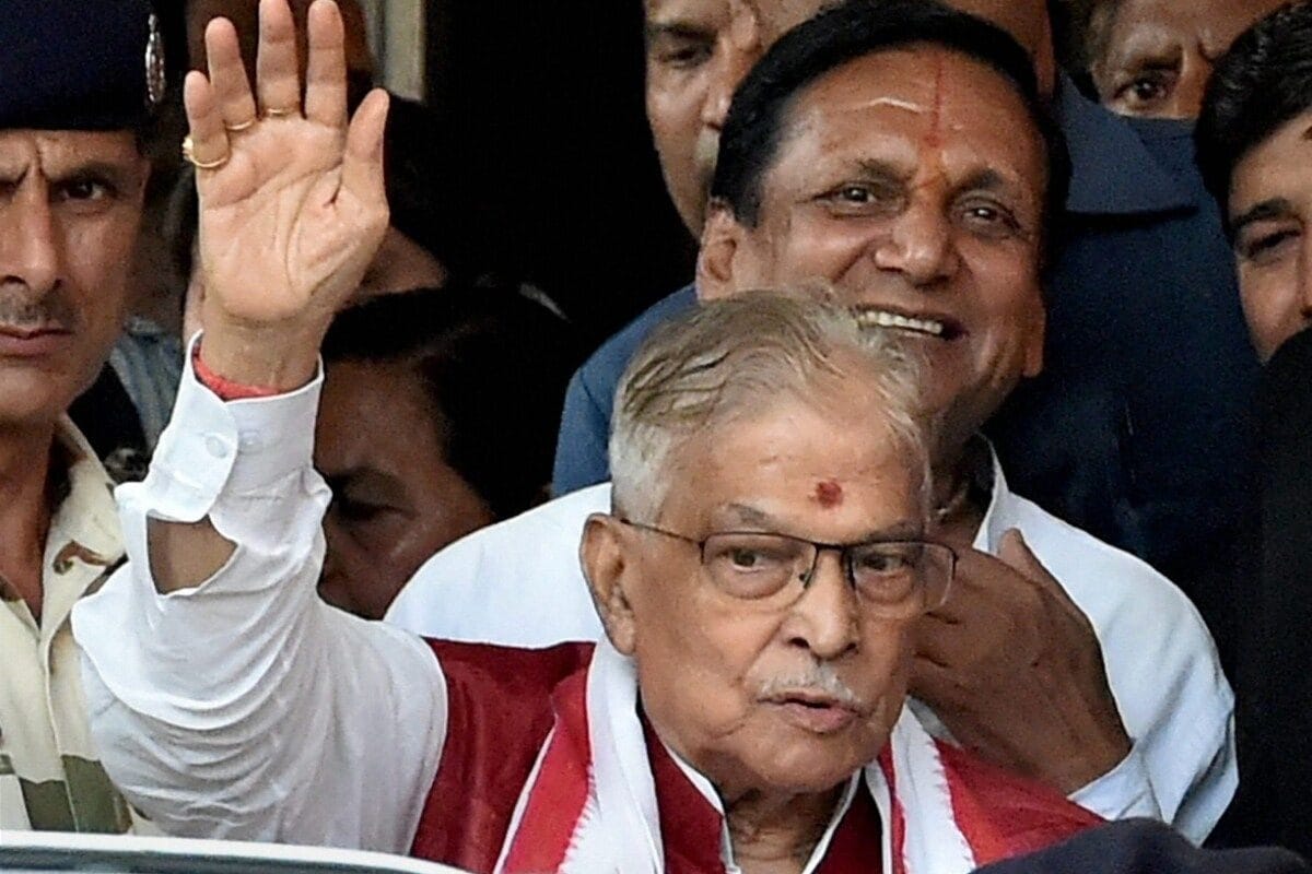 चुनावों में पैसा बांटने से कल्याण नहीं होता मुरली मनोहर जोशी का बड़ा बयान