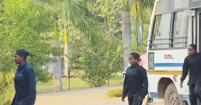 नक्सली जीवन में बहुत बंदिशें थीं. (सांकेतिक तस्वीर)