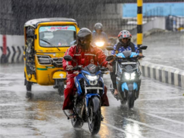 संभल के रहना रे बाबा, बंगाल की खाड़ी से भागती हुई आ रही तबाही