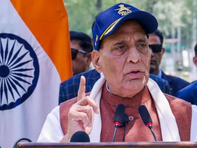  किसी को चिंता की जरूरत नहीं, राहुल पर भी बरसे