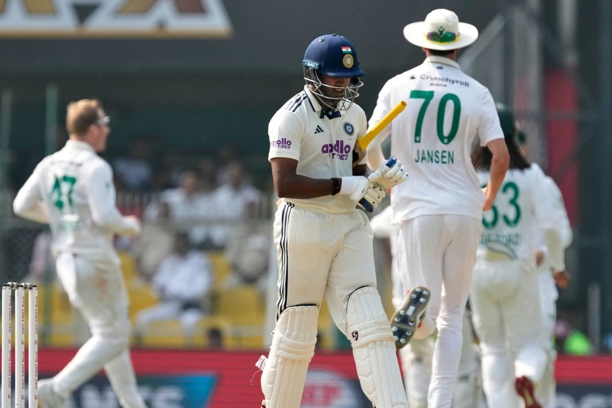 कोच गंभीर गंभीर के हर मैच में बैटिंग आर्डर को बदलने पर भड़के अनिल कुंबले