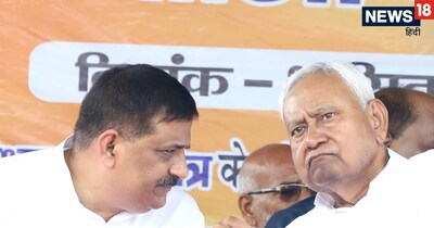 संजय कुमार झा और नीतीश कुमार. (फाइल फोटो)