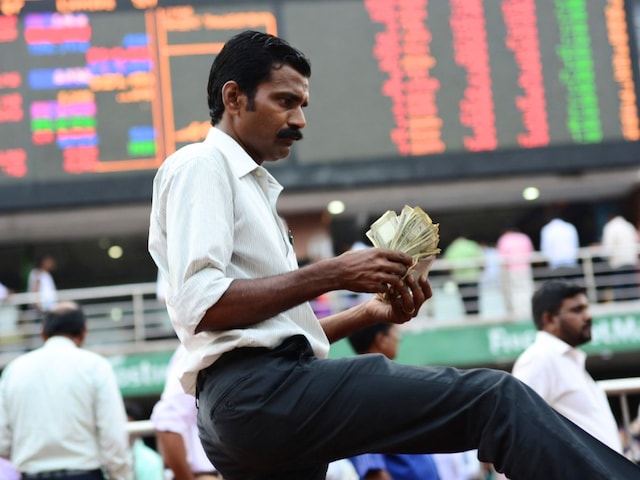 शेयर बाजार का सबसे बड़ा खिलाड़ी! 2025 में लगाया 1.60 लाख करोड़ का दांव