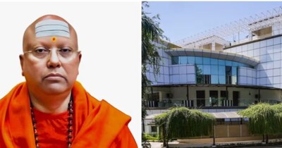 स्वामी चैतन्यानंद उर्फ पार्थ सारथी पर नए आरोप लगे हैं. 