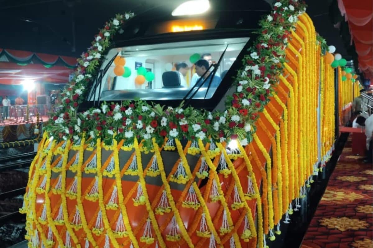  न मेल-न एक्‍सप्रेस रेलवे ने चलाई इस शहर को पहली ट्रेन चलाई वंदेभारत