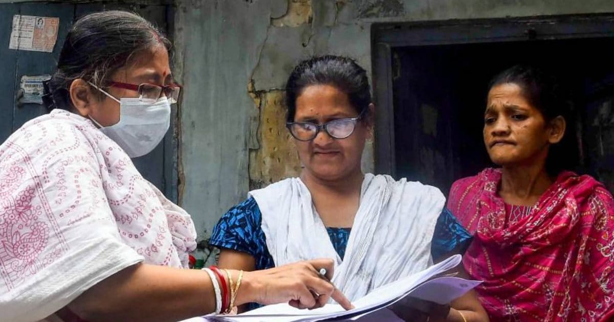 क्या SIR में आपसे BLO मांग सकता है OTP? चुनाव आयोग ने बताई सच्चाई