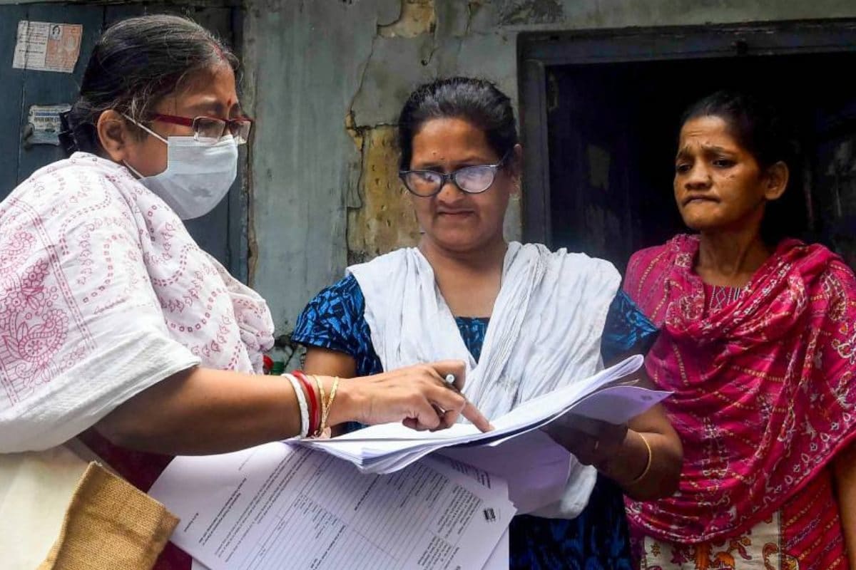 क्या SIR में आपसे BLO मांग सकता है OTP चुनाव आयोग ने बताई सच्चाई