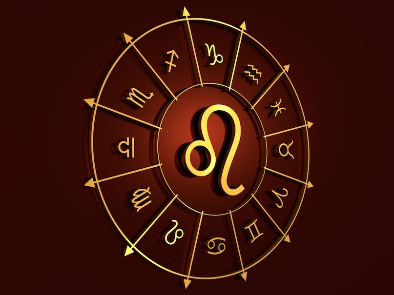 शनि की कृपा से सिंह राशि वालों को लंबे समय से चली आ रही समस्याओं का समाधान मिलेगा. उनकी मेहनत रंग लाएगी. नौकरी के क्षेत्र में जिम्मेदार पदों या नए अवसरों के मिलने के संकेत हैं. समाज में मान-सम्मान और प्रतिष्ठा में और वृद्धि होगी. नेतृत्व क्षमता निखर कर सामने आएगी.