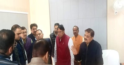 कांग्रेस प्रतिनिधिमंडल ने राज्य चुनाव आयुक्त को ज्ञापन सौंपा.