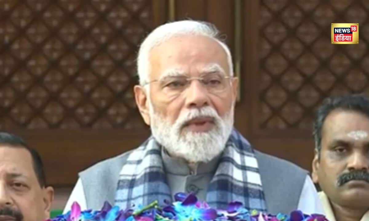 संसद सत्र से पहले  विपक्ष पर  PM Modi का बड़ा हमला  सुनिए  PM मोदी ने अपने भाषण में क्या कहा