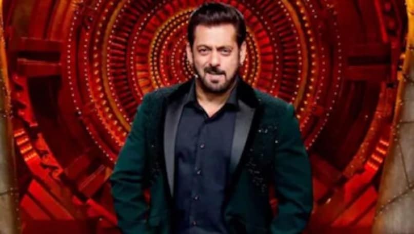 Bigg Boss 19 hosted by Salman Khan is now just a day away from the finale. This season, which started on 24 August, is going to end on 7 December. The grand finale will air tonight at 9 pm on JioHotstar and Colors TV.