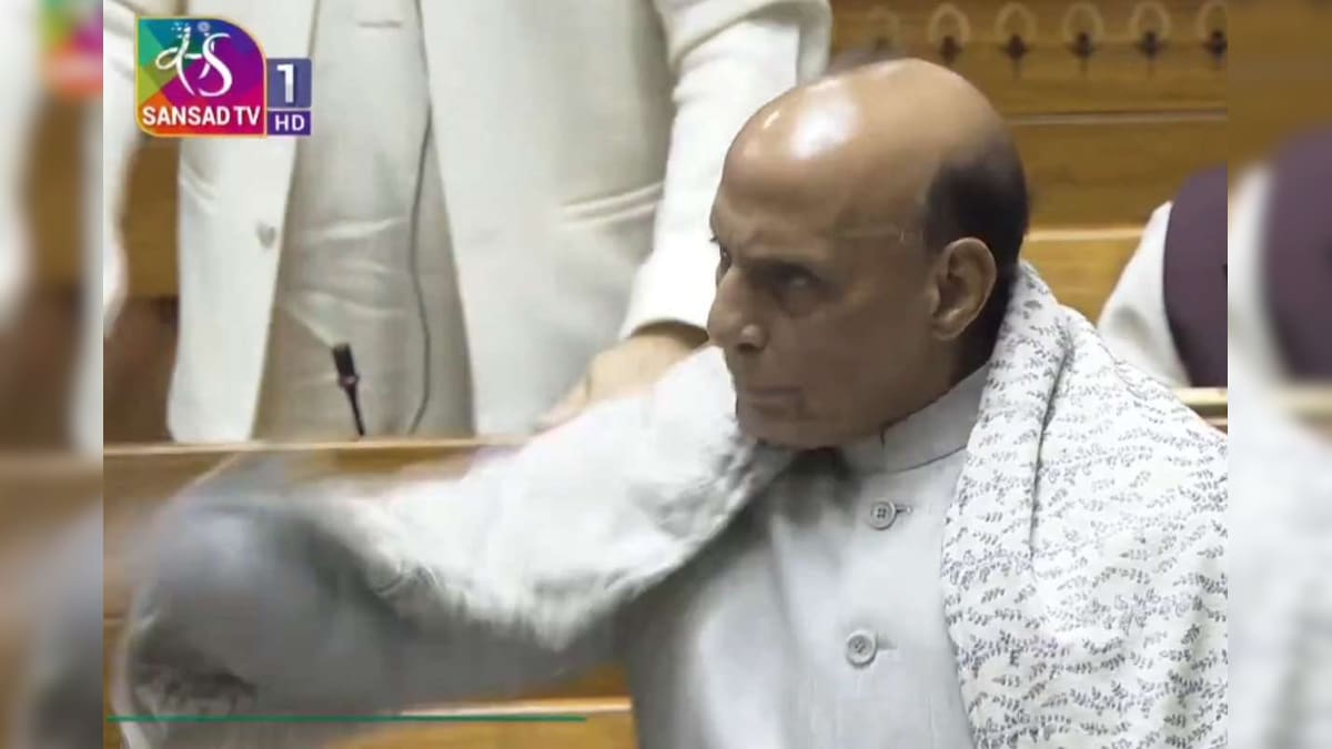 कौन बैठाने वाला है मुझे... कौन बैठाएंगा? राजनाथ सिंह को संसद में इतना गुस्‍सा क्‍यों आया?