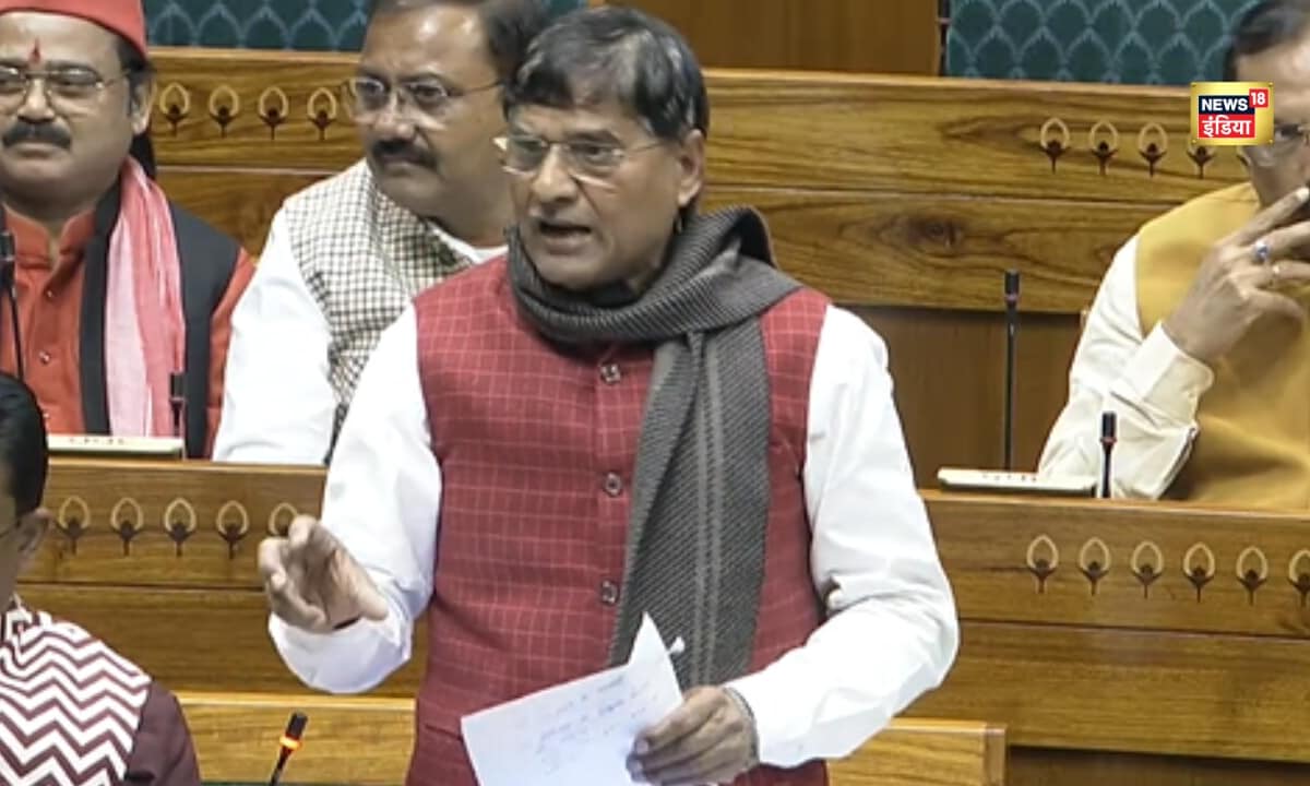 लालजी वर्मा ले आए एसआईआर कराने का नया फॉर्मूला जब लोग कहें तभी वोट कटे