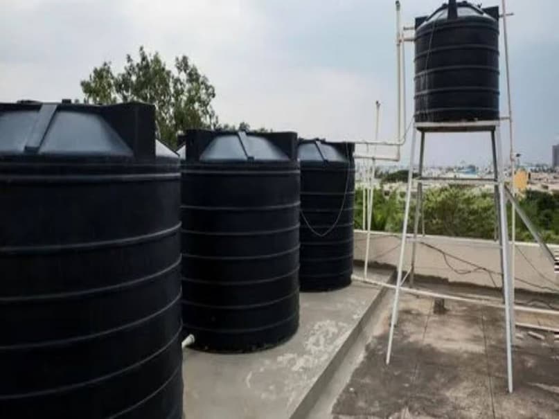 ট্যাপ খুললেই বরফ-শীতল জল। স্নান করা যেন মাথায় ওঠে ডিসেম্বর, জানুয়ারিতে! তাহলে, উপায়? পথ কিন্তু আছে! বলুন তো, কেমন হয় যদি আপনি একফোঁটাও বিদ্যুৎ খরচ ছাড়াই, গ্যাস বা অন্য কোনও উপায় না ব্যবহার করে ছাদের ট্যাঙ্কের জল হালকা গরম রাখতে পারেন? ট্যাপ খুললেই বরফ-শীতল জল। স্নান করা যেন মাথায় ওঠে ডিসেম্বর, জানুয়ারিতে! তাহলে, উপায়? পথ কিন্তু আছে! বলুন তো, কেমন হয় যদি আপনি একফোঁটাও বিদ্যুৎ খরচ ছাড়াই, গ্যাস বা অন্য কোনও উপায় না ব্যবহার করে ছাদের ট্যাঙ্কের জল হালকা গরম রাখতে পারেন?