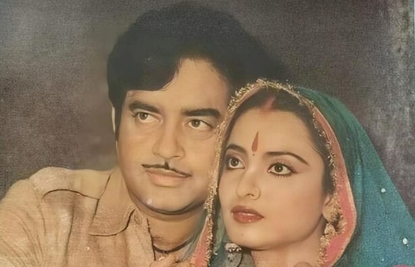 Shatrugan Sinha’s comments had, in a way, put an end to reports that claimed that his friendship with Amitabh Bachchan faced a rough patch due to Rekha. 