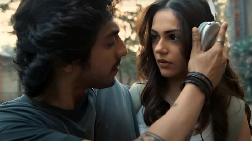 Saiyaara: Ahaan Panday stars opposite Aneet Padda in this sweeping romantic drama. The story follows a poet abandoned on her wedding day and an aspiring musician whose budding love faces an emotional twist when Alzheimer's disease intervenes. With breakout performances from Panday and Padda, and a soulful soundtrack, Saiyaara has become a beloved cult classic.