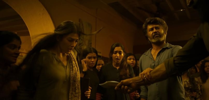 Coolie: Rajinikanth shines as a working-class hero, navigating high-octane action and gritty challenges. Directed by Lokesh Kanagaraj, the film also features pivotal cameo appearances from Aamir Khan and Nagarjuna, adding star power to this thrilling cinematic experience.