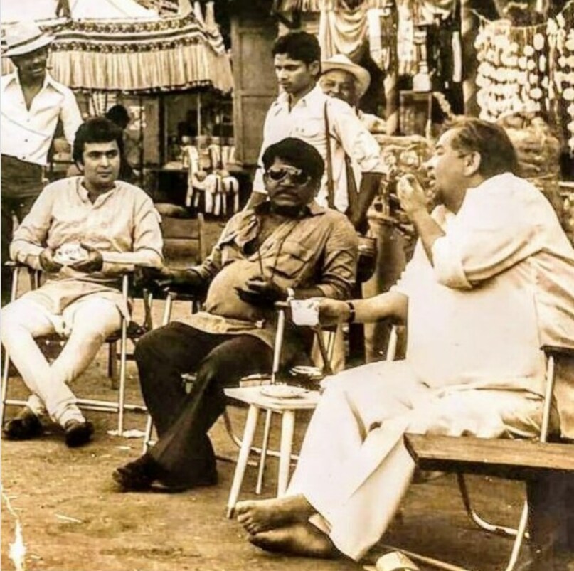 According to Rawail, Raj Kapoor decided to move slightly beyond the designated shooting location in search of a perfect frame. According to Rawail, Raj Kapoor decided to move slightly beyond the designated shooting location in search of a perfect frame.