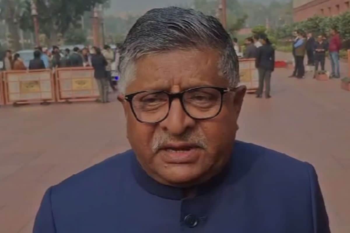 ravi-shankar-prasad-said-tearing-papers-shouting-not-listening-to-the-speaker-this-is-the-future-of-congress