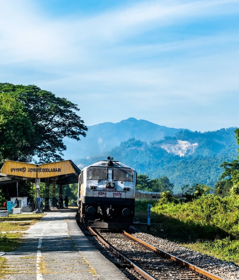 From Valleys To Waterfalls: Top Vistadome Train Routes To Experience India’s Beauty