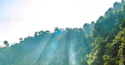 India's Vistadome Trains: 5 Routes Offering 'Heavenly' Views Across Diverse Landscapes