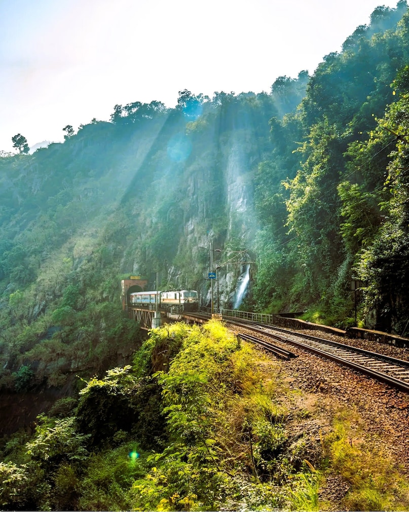 From Valleys To Waterfalls: Top Vistadome Train Routes To Experience India’s Beauty