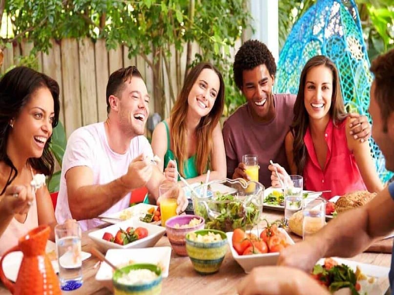 শীতের দিনে পিকনিক পার্টি লেগেই থাকে। আর তার সঙ্গে খাওয়াদাওয়া-মদ্যপানের ফলে ওজন বৃদ্ধিও খুব স্বাভাবিক। 