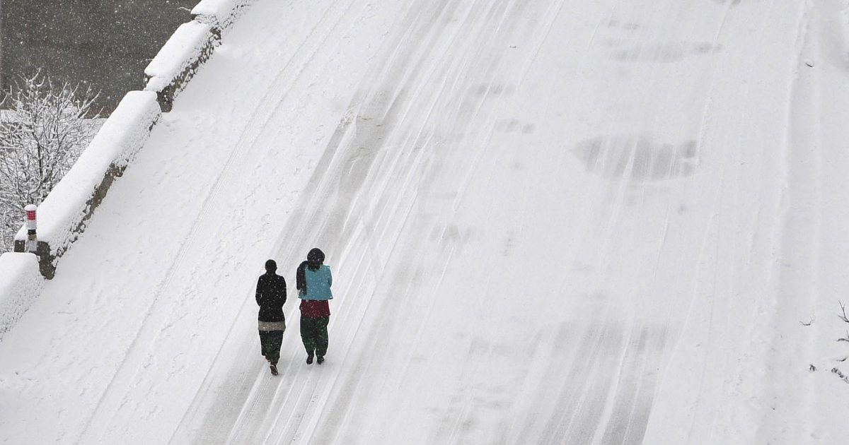 नए साल पर बर्फबारी का लेना है मजा, तो यहां आइए, प्रकृति ने बना दिया माहौल