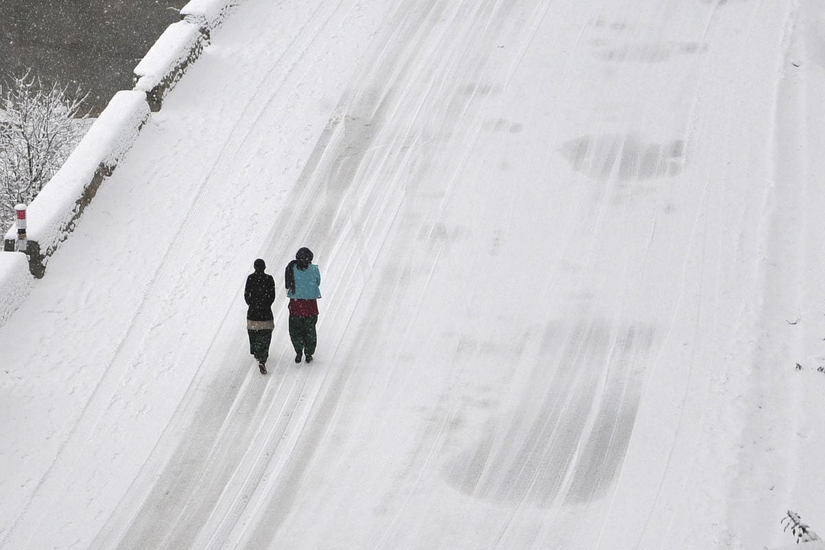 नए साल पर बर्फबारी का लेना है मजा तो यहां आइए प्रकृति ने बना दिया माहौल
