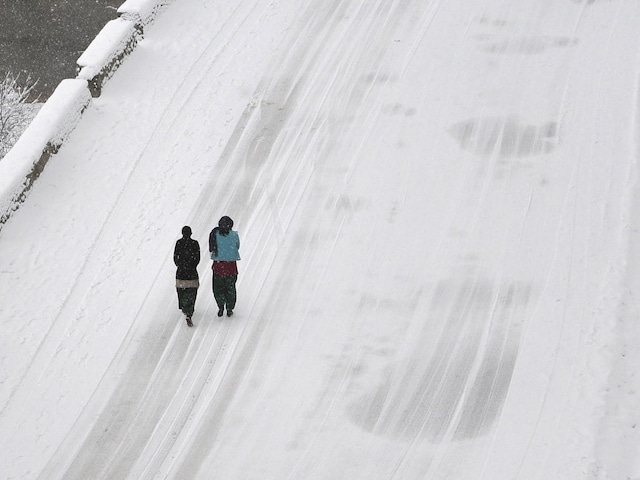 नए साल पर बर्फबारी का लेना है मजा, तो यहां आइए, प्रकृति ने बना दिया माहौल