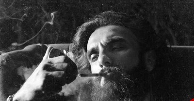 रणवीर सिंह की 'धुरंधर' साल 2025 की हाइऐस्ट ग्रोसिंग फिल्मों में शामिल हुई.