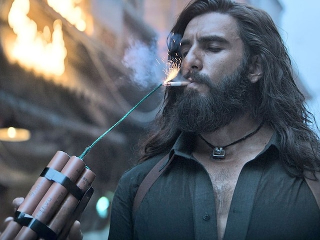 धुरंधर' ने कर दी 'पठान की छुट्टी, 'एनिमल' को भी लगाई धोबी पछाड़, 555 करोड़ी हुई रणवीर सिंह की स्पाई फिल्म - News18 हिंदी