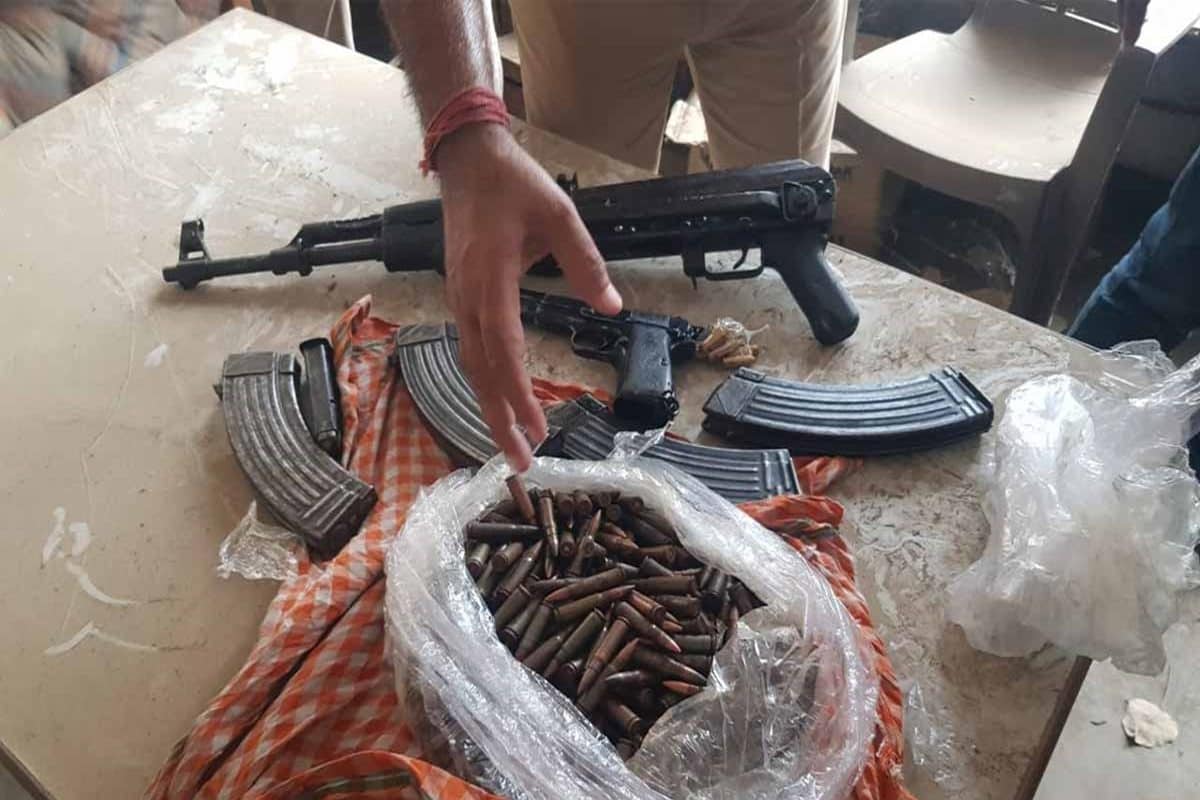 AK-47 के पार्ट्स मिले पर सब छूट गए क्या देश की सुरक्षा से खिलवाड़ हो रहा