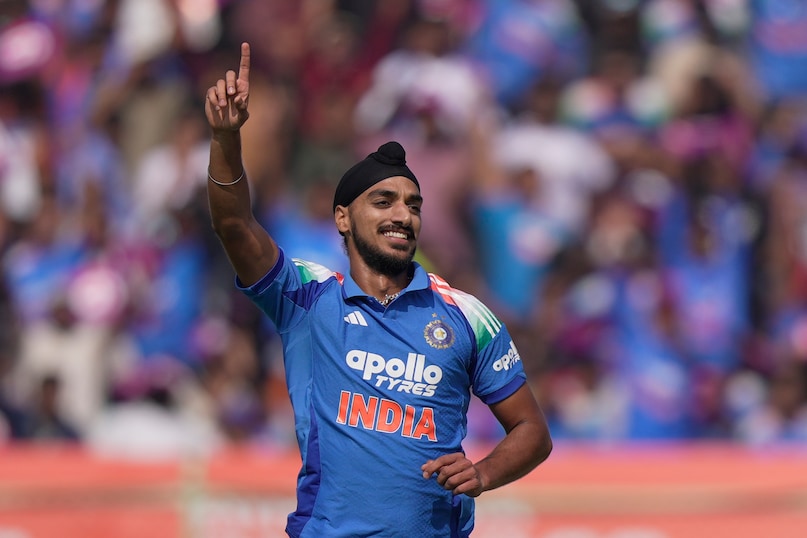Arshdeep singh, Arshdeep singh 13 balls in an over, Arshdeep singh worst bowling, Arshdeep singh worst bowling in t20i, ind vs sa, india vs south Africa, Arshdeep singh t20 worst bowling vs south Africa, अर्शदीप सिंह, अर्शदीप सिंह खराब गेंदबाजी, अर्शदीप सिंह एक ओवर में 13 रन 