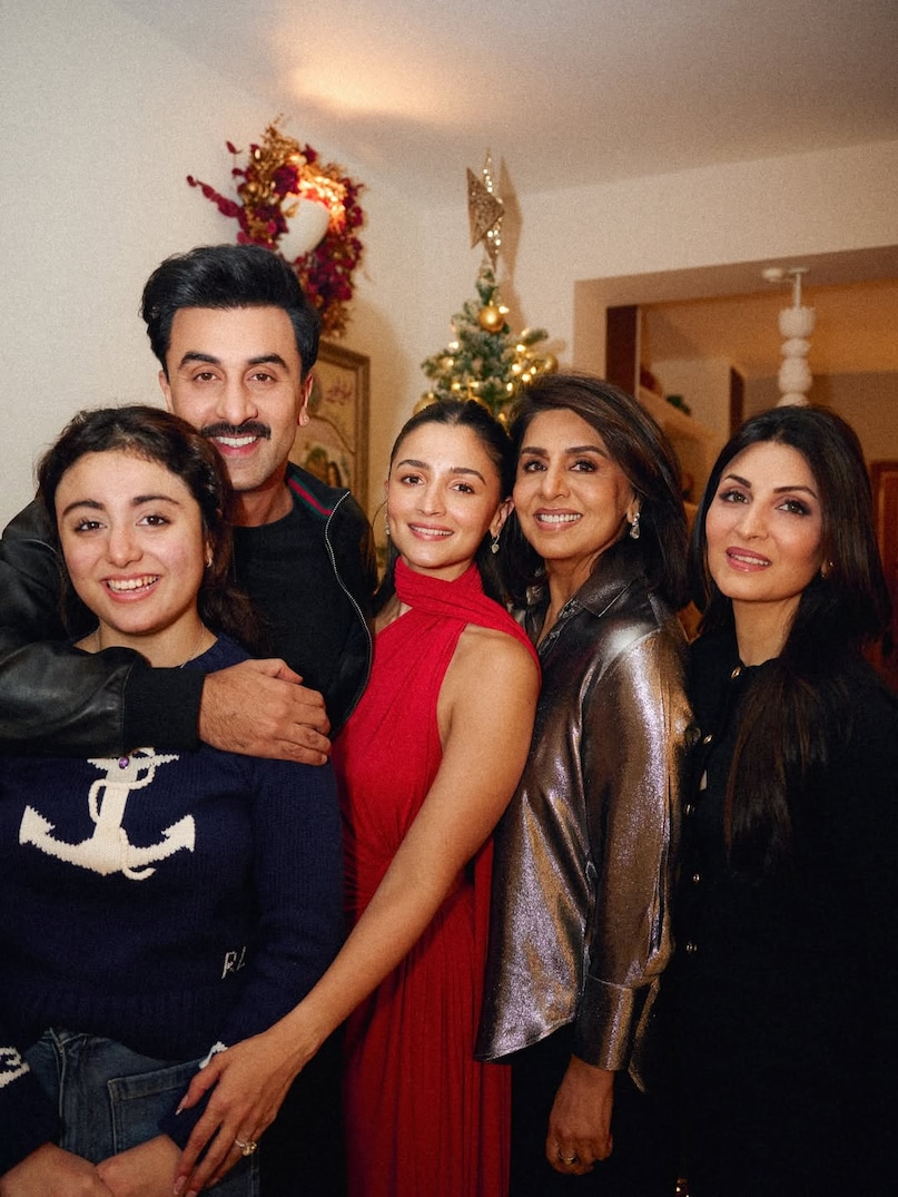 Alia bhatt christmas 