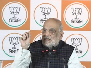 बंगाल में घुसपैठ रोकने के लिए बनेगा नेशनल ग्रिड- अमित शाह. (@BJP4India)