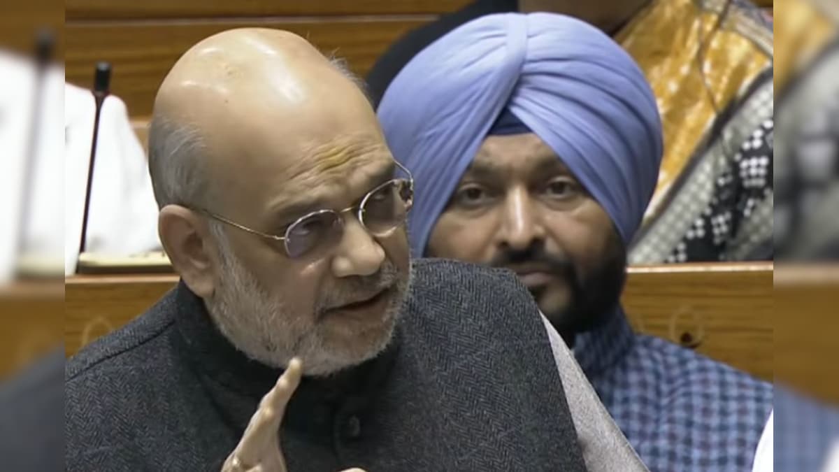 Amit Shah Parliament Speech: अमित शाह की ललकार के बीच विपक्ष का वॉकआउट, पूरी की पूरी सीट हो गई खाली - News18 हिंदी