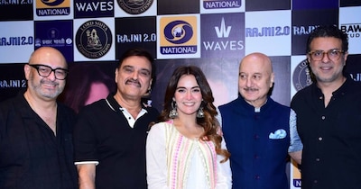 मुंबई में रजनी 2.0 की सक्सेस प्रेस मीट हुईं.